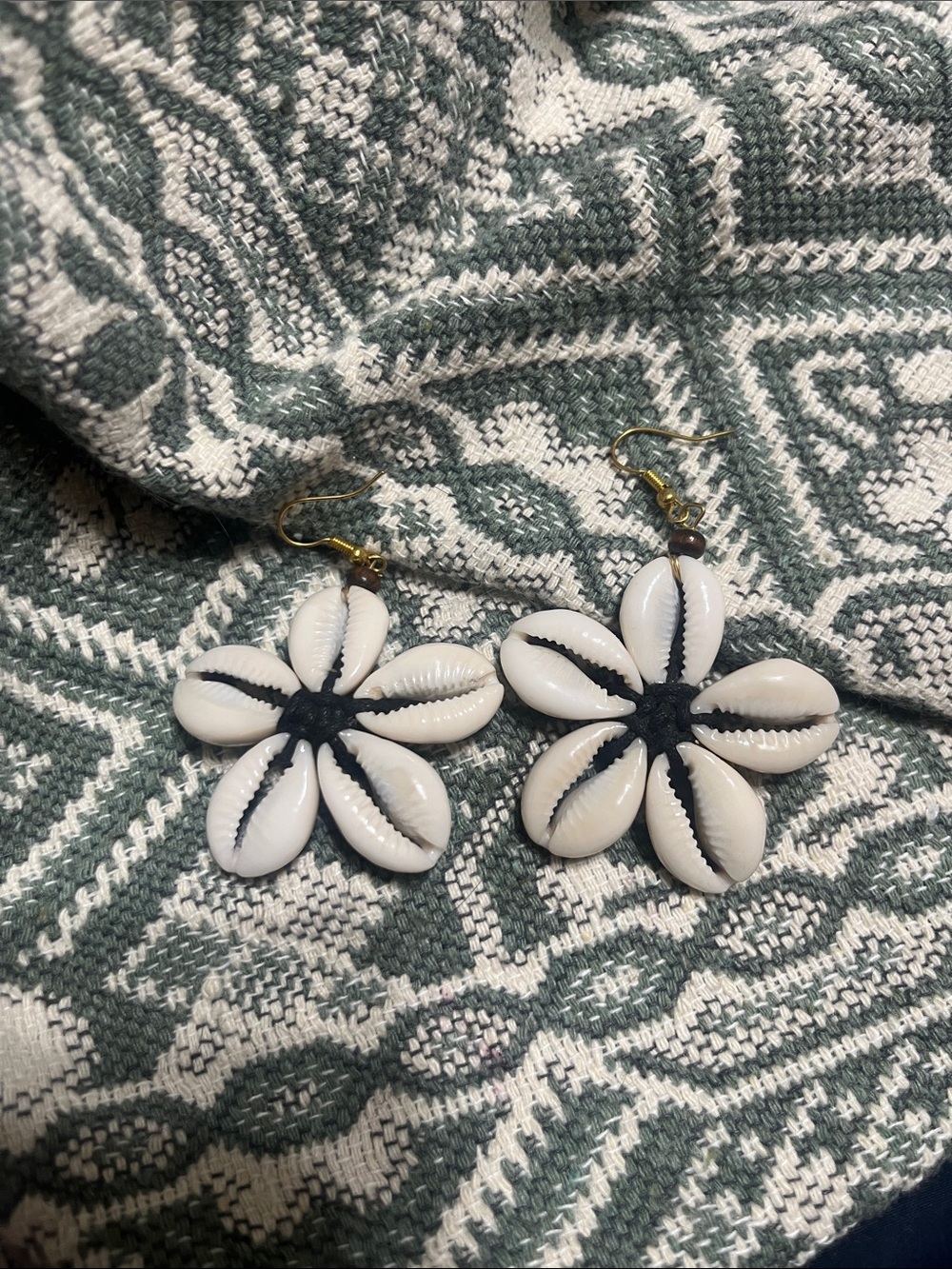 Cowrie shell flower earrings